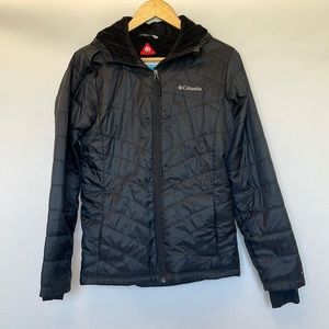 Lightweight Columbia Winter Jacket. (Warm)